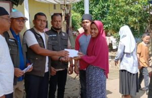 Disdikbud dan PGRI Aceh Utara Santuni Siswa Meninggal Akibat Banjir