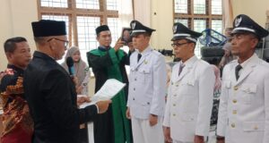 Khidmat dan Penuh Haru, Pelantikan Geuchik dan PAW Tuha Peut di Tanah Luas Teguhkan Amanah Pengabdian