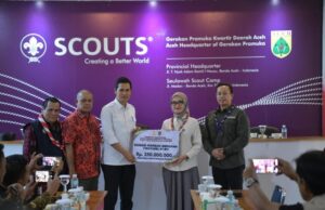 Sekda Aceh Terima Donasi Pemprov Lampung untuk Korban Bencana Aceh