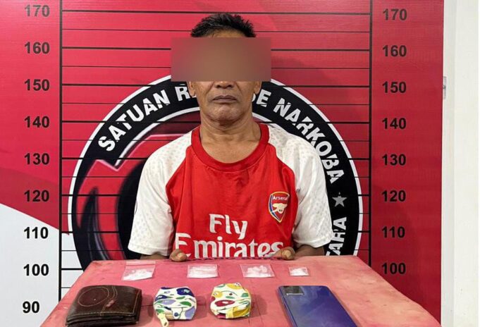 Terjerat Sabu di Usia Senja, Pria 54 Tahun Diciduk Polisi Saat Warga Tarawih