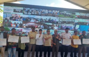 Wagub Aceh Dampingi Mendagri Serahkan Bantuan Perbaikan Rumah Rusak Bencana di Aceh Tamiang