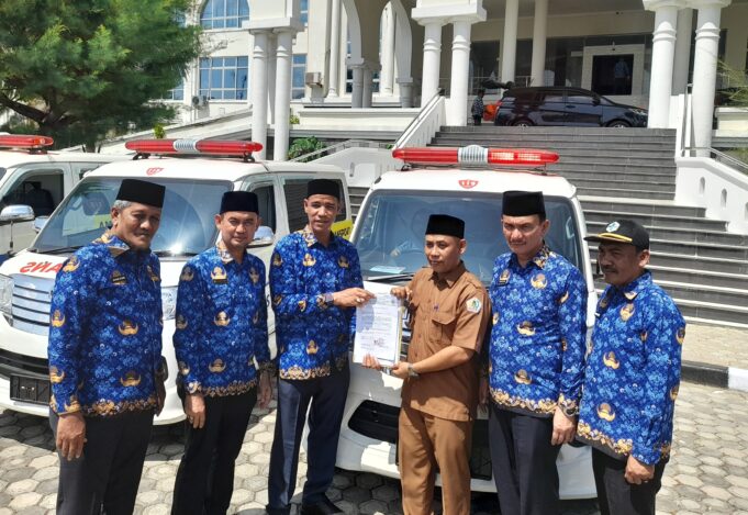 Pemkab Aceh Utara Salurkan Tiga Unit Ambulans, Minta Pelayanan Kesehatan Maksimal
