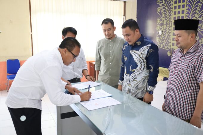 87 Kepsek Aceh Utara Tandatangani Perjanjian Kinerja, Kepala Dinas Pendidikan Aceh Apresiasi
