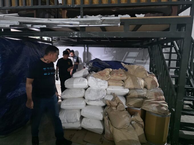 Polisi Bongkar Laboratorium Narkotika Skala Besar, Jutaan Butir Zenith Diamankan
