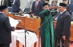 Gantikan Almarhum Waled Nura, Tgk M. Nizar Dilantik ke DPRA