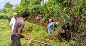 Semangat Kebersamaan, Warga Hagu Gotong Royong Bersihkan Irigasi Setelah Enam Tahun Terbengkalai