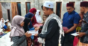 Menyantuni Anak Yatim Jelang Idul Adha, Gampong Cot Barat Raih Keberkahan