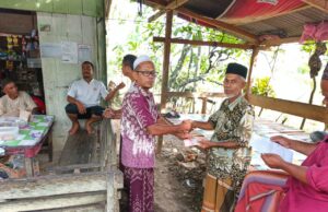 Geuchik Gampong Teupin Mee Salurkan BLT dan Santuni Yatim Jelang Hari Raya Qurban