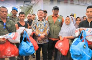 Bupati Aceh Utara dan Satgas PRR tinjau korban cuaca ekstrem di Langkahan