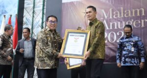Sekda Nasir Raih Anugerah SMSI Sebagai Tokoh Inspiratif Nasional 2026