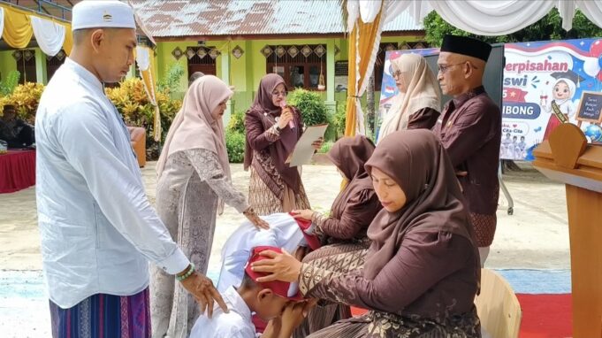 Tangis Haru Warnai Pelepasan 44 Siswa SD Negeri 1 Nibong
