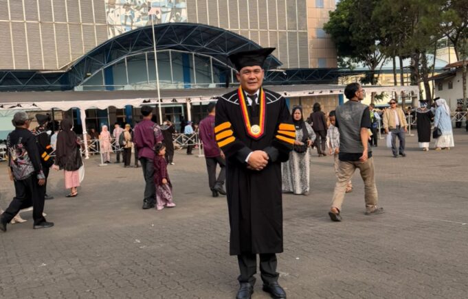 Raih Predikat Cumlaude, Muhammad Johan Resmi Sandang Gelar Doktor Ilmu Administrasi Pendidikan