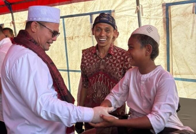115 Anak dari Keluarga Kurang Mampu Ikuti Sunatan Massal di Aceh Utara