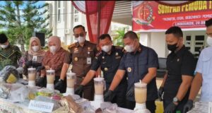 Kejari Aceh Utara Musnahkan Barang Bukti dari 74 Perkara, Sabu 3 Kilogram dan 3,87 Juta Batang Rokok Ikut Dimusnahkan
